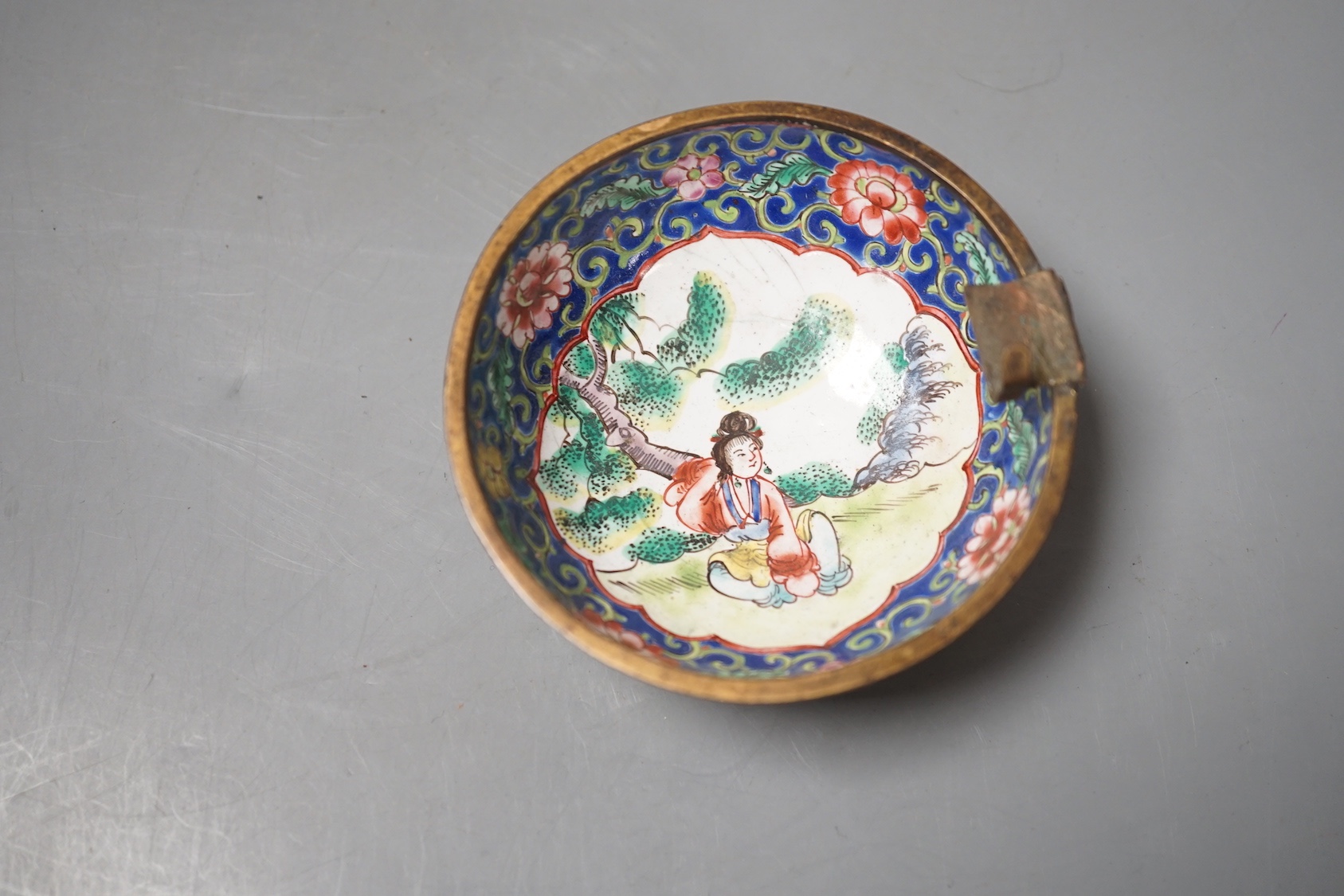 A Canton enamel tea bowl, snuff bottle, and a cloisonne enamel jar and cover
